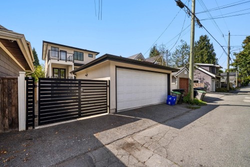 3123 16Th Avenue W, Vancouver, BC 