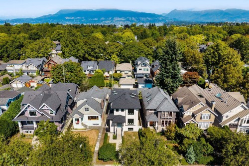 3123 16Th Avenue W, Vancouver, BC 