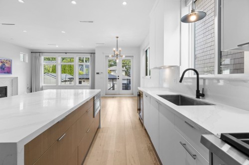 3123 16Th Avenue W, Vancouver, BC 