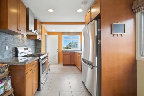 966 64Th Avenue E, Vancouver, BC 