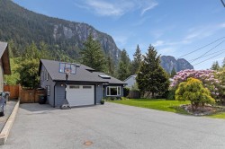38582 Westway Avenue Squamish, BC V8B 0L6