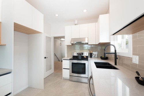 827 32Nd Avenue E, Vancouver, BC 