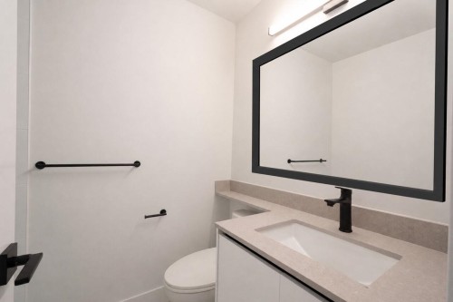 827 32Nd Avenue E, Vancouver, BC 