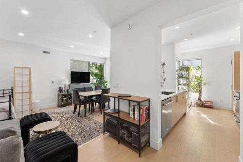 101-2242 Marine Drive, West Vancouver, BC 