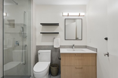 101-2242 Marine Drive, West Vancouver, BC 
