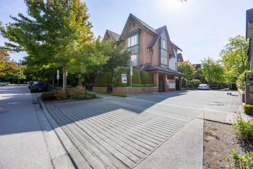 6222 Logan Lane, Vancouver, BC 