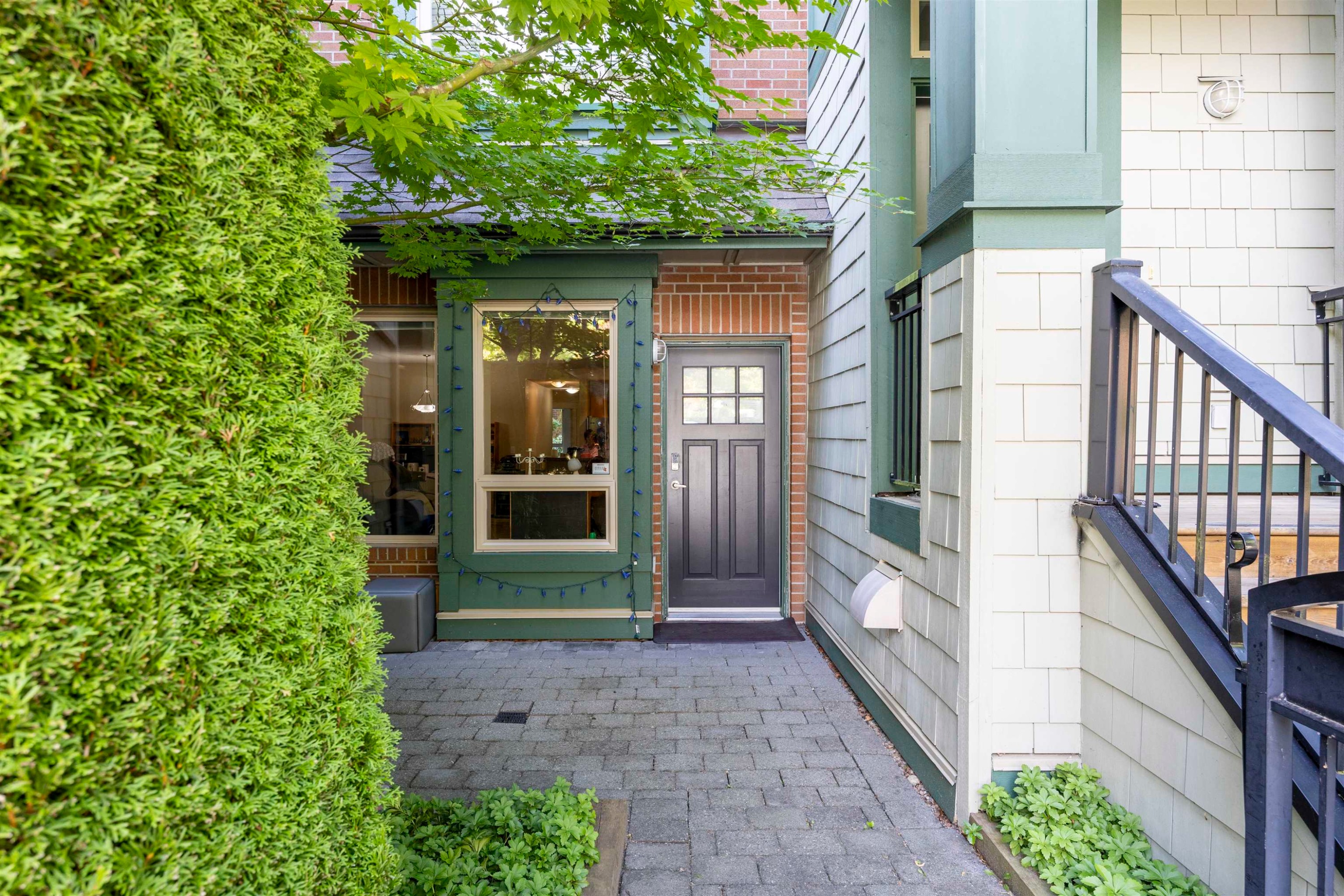 6222 Logan Lane, Vancouver, BC