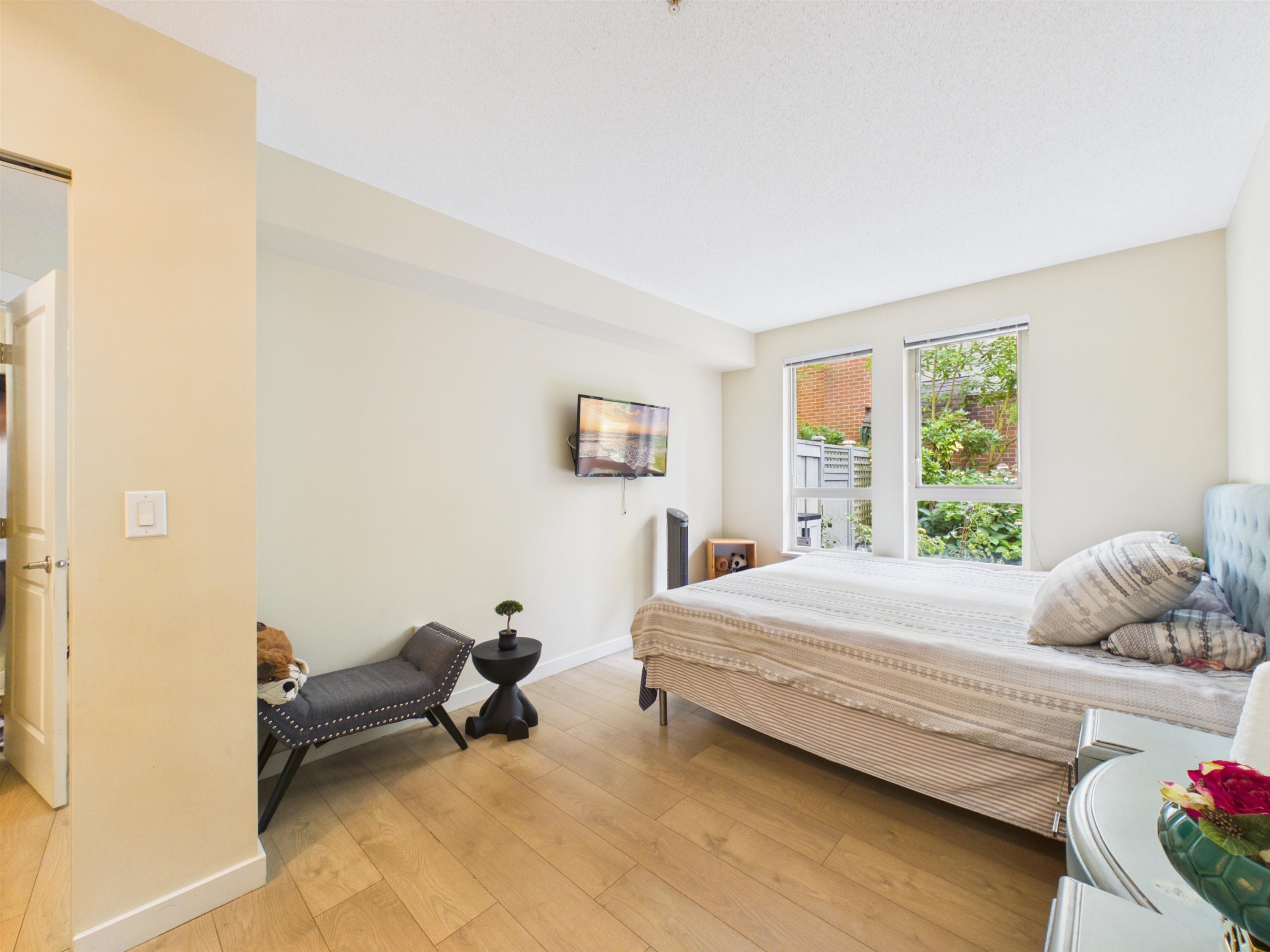 6222 Logan Lane, Vancouver, BC