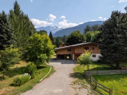 7869 Pemberton Meadows Road Pemberton, BC V0N 2L2