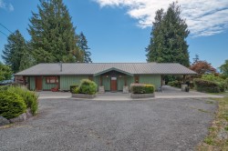 987 Gower Point Road Gibsons, BC V0N 1V3