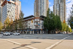 PH9-1163 The High Street Coquitlam, BC V3B 7W2
