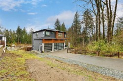 23680 132 Avenue Maple Ridge, BC V4R 2S5