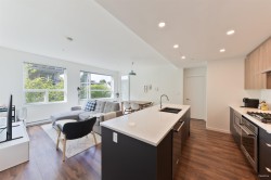 208-717 Breslay Street Coquitlam, BC V3J 0J3