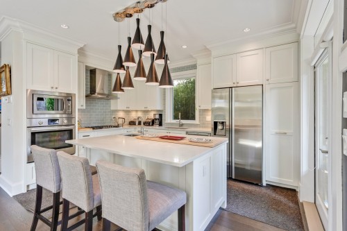2228 Mahon Avenue, North Vancouver, BC 