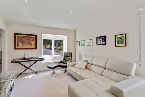 2228 Mahon Avenue, North Vancouver, BC 
