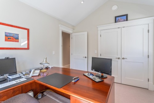 2228 Mahon Avenue, North Vancouver, BC 