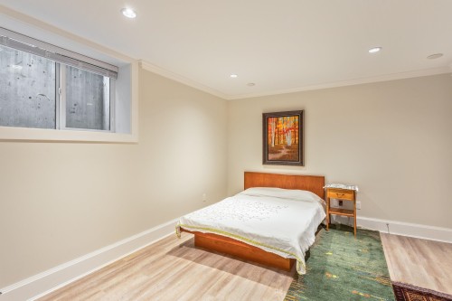 2228 Mahon Avenue, North Vancouver, BC 