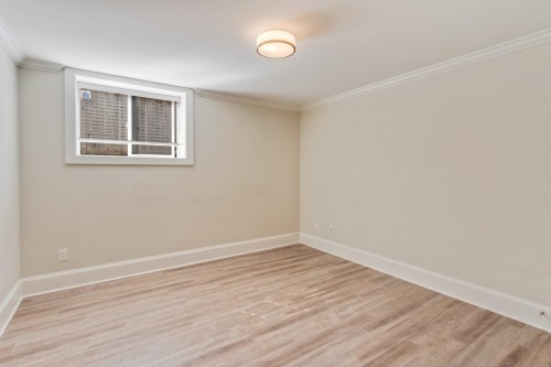 2228 Mahon Avenue, North Vancouver, BC 