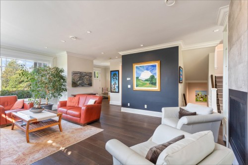 2228 Mahon Avenue, North Vancouver, BC 