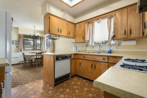 1594 68Th Avenue W, Vancouver, BC 