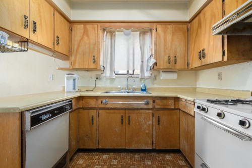 1594 68Th Avenue W, Vancouver, BC 