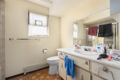 1594 68Th Avenue W, Vancouver, BC 