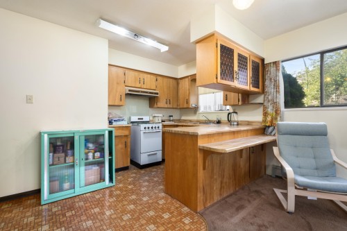 1594 68Th Avenue W, Vancouver, BC 