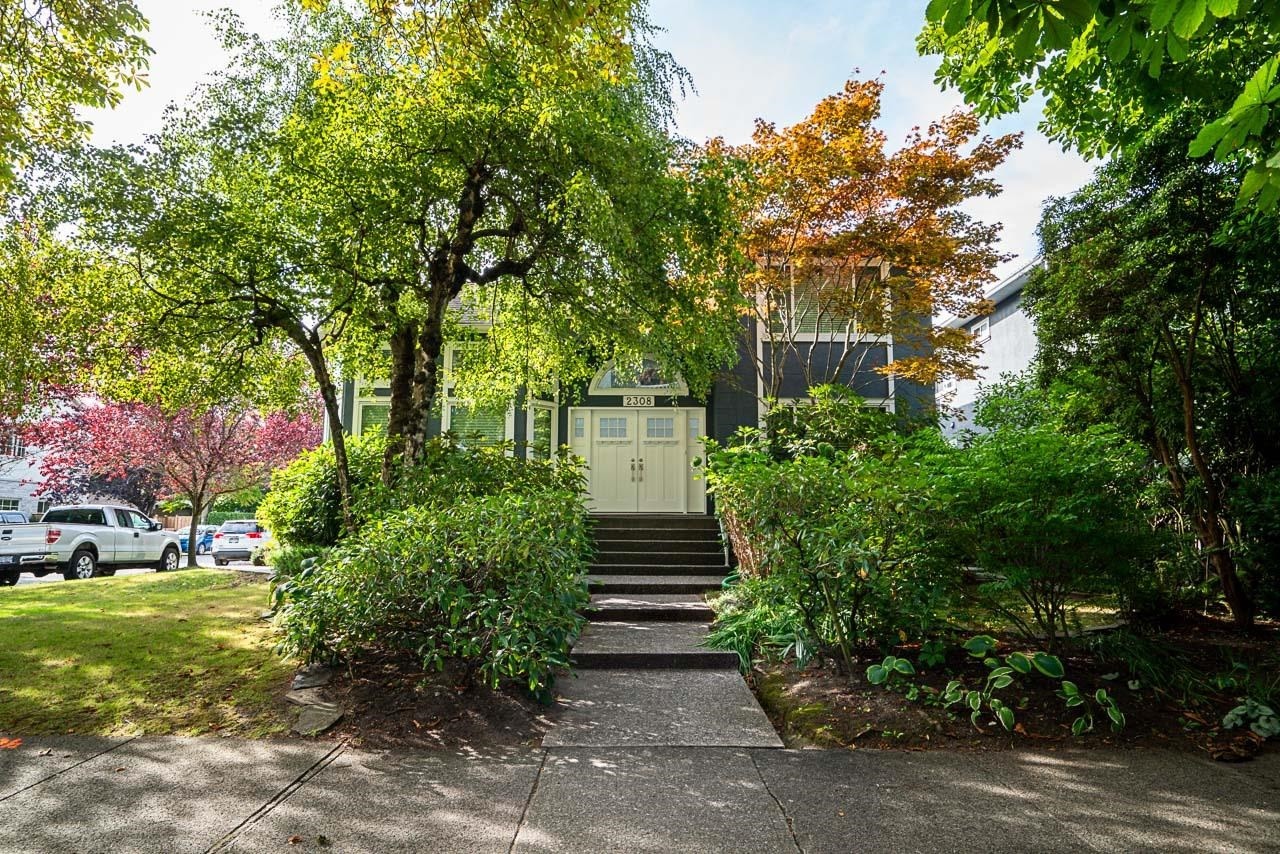2308 14Th Avenue W, Vancouver, BC