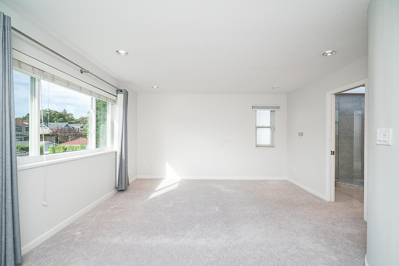 2308 14Th Avenue W, Vancouver, BC