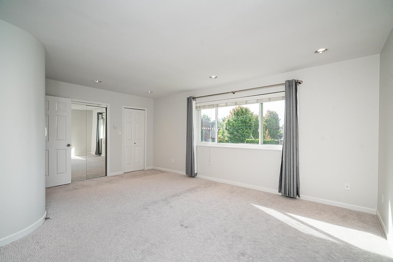 2308 14Th Avenue W, Vancouver, BC