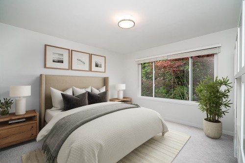 2308 14Th Avenue W, Vancouver, BC 