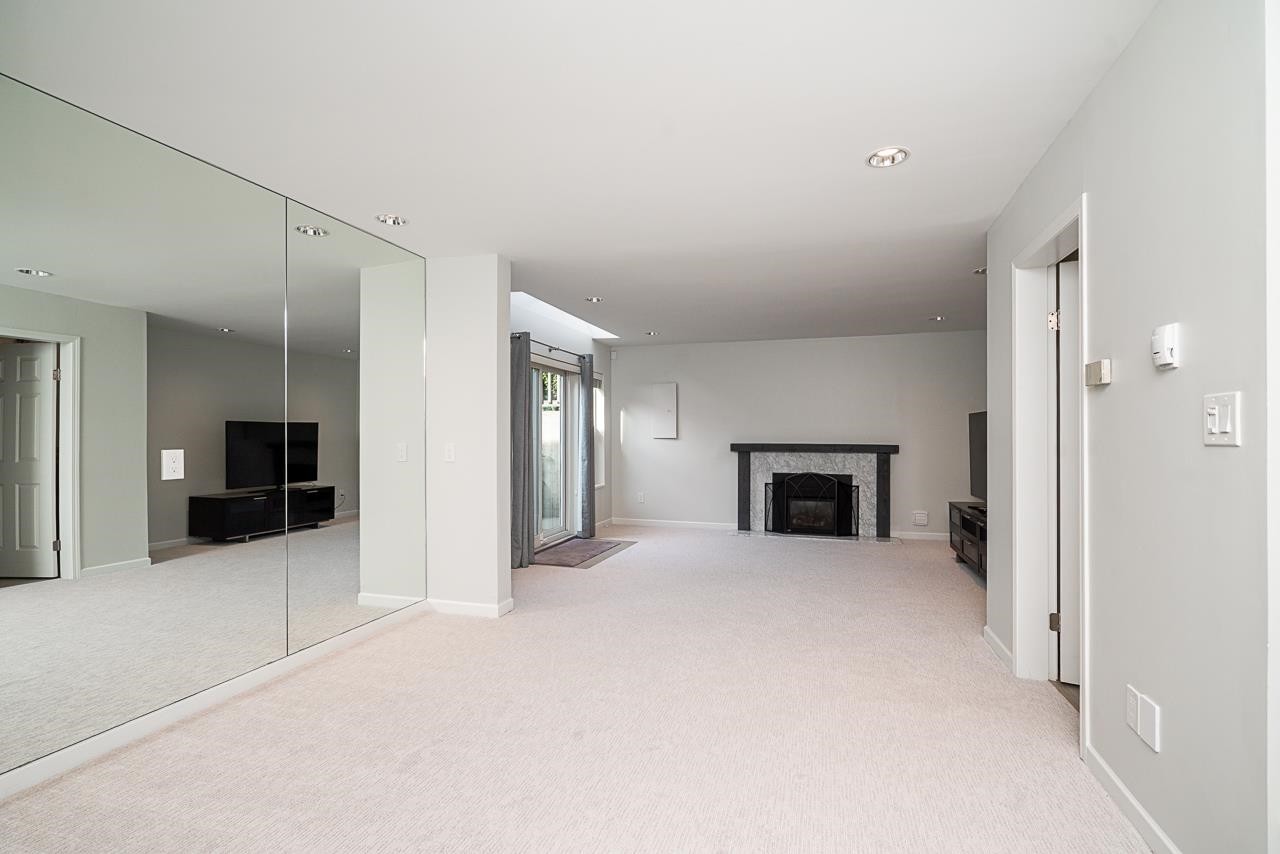 2308 14Th Avenue W, Vancouver, BC
