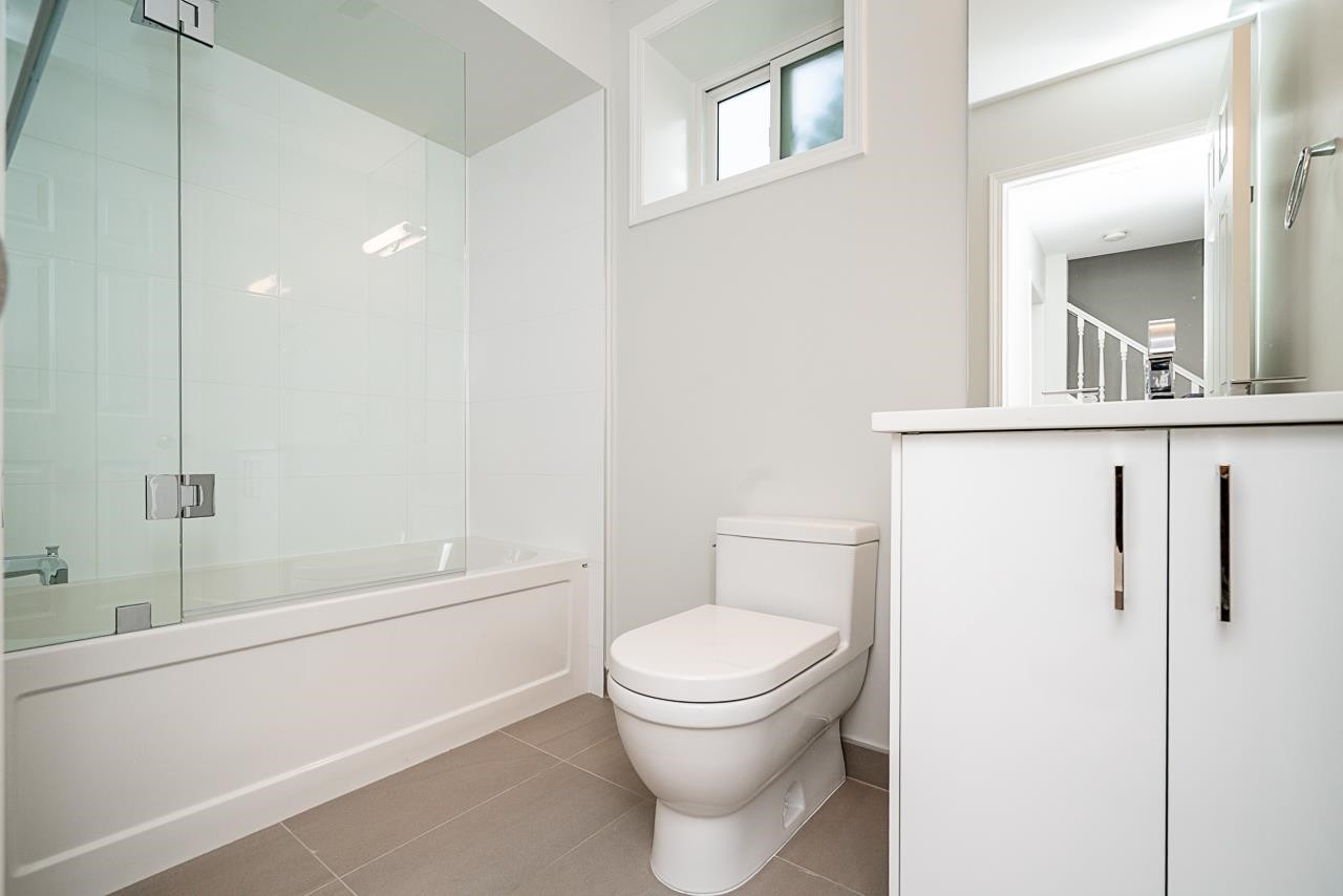 2308 14Th Avenue W, Vancouver, BC