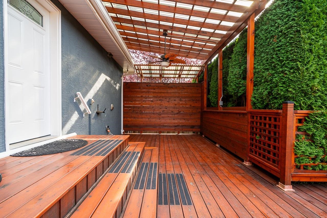 2308 14Th Avenue W, Vancouver, BC