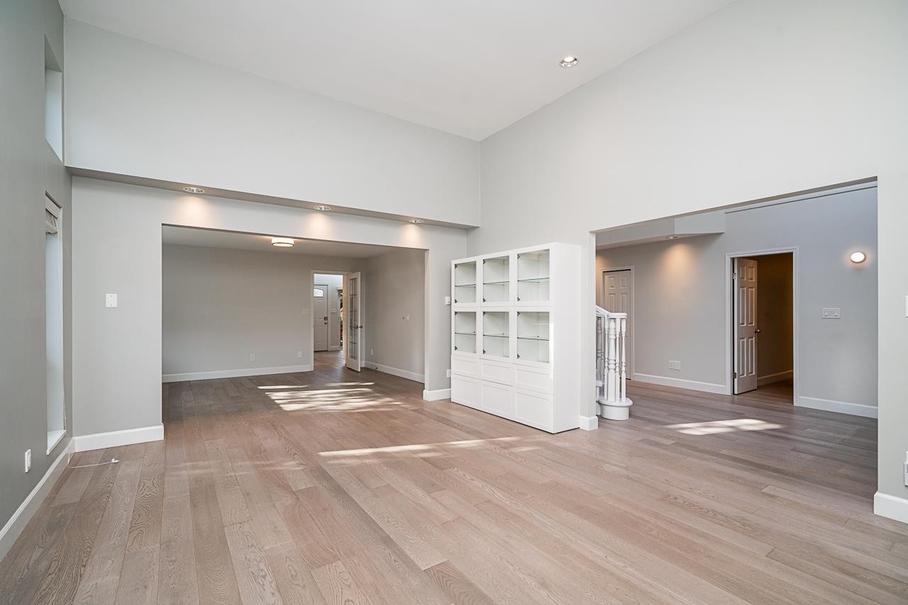 2308 14Th Avenue W, Vancouver, BC