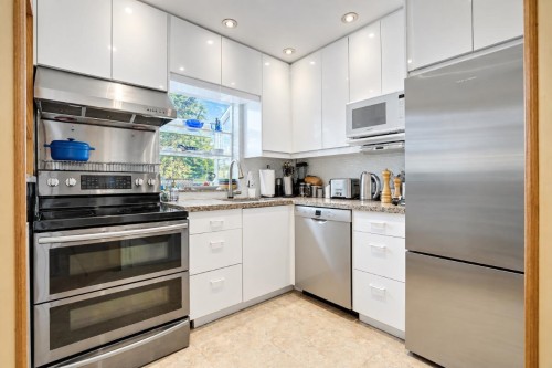1346 Walnut Street, Vancouver, BC 