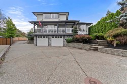 22749 125a Avenue Maple Ridge, BC V2X 3T8
