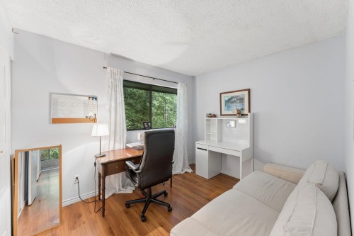 834 Hendecourt Road, North Vancouver, BC 