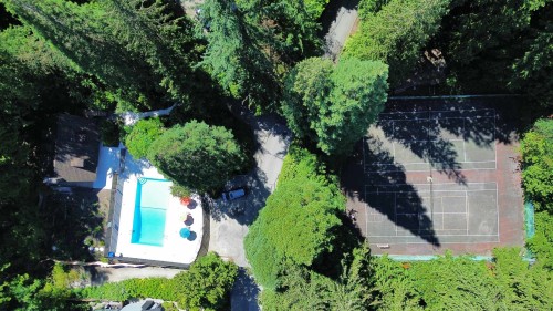 834 Hendecourt Road, North Vancouver, BC 