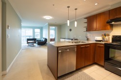 303-4799 Brentwood Drive Burnaby, BC V5C 0C4