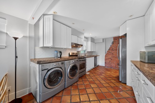 3519 14Th Avenue W, Vancouver, BC 