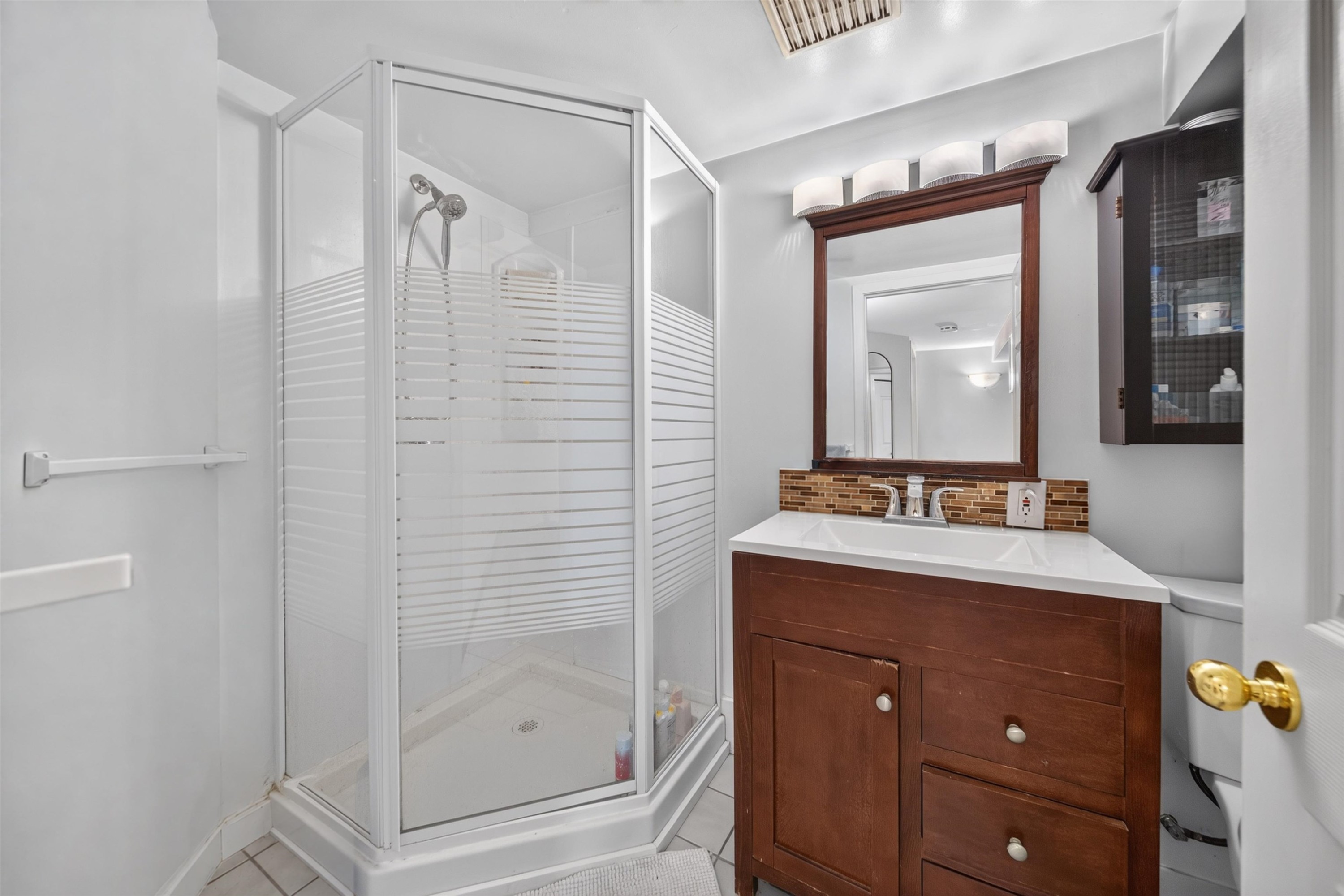 3519 14Th Avenue W, Vancouver, BC
