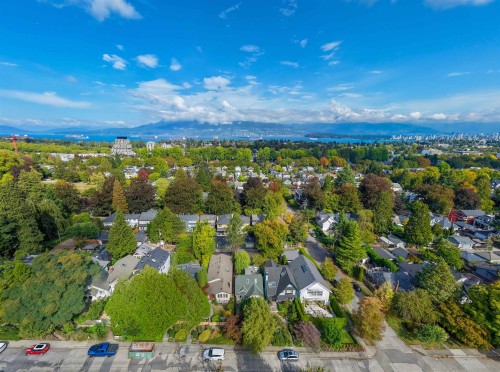 3519 14Th Avenue W, Vancouver, BC 