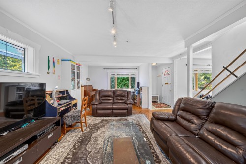 3519 14Th Avenue W, Vancouver, BC 