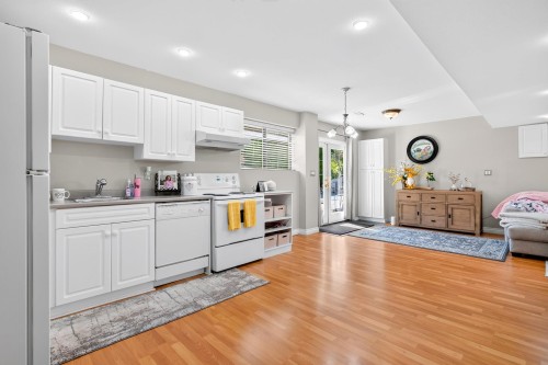 2802 Pilot Drive, Coquitlam, BC 