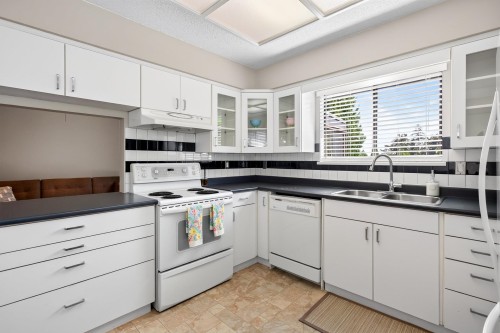 2802 Pilot Drive, Coquitlam, BC 