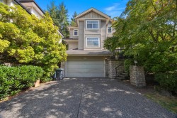 115 Eagle Pass  Port Moody, BC V3H 5E8