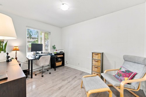 300 25Th Street E, North Vancouver, BC 