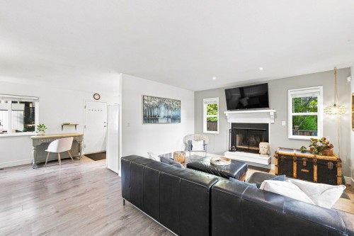 300 25Th Street E, North Vancouver, BC 