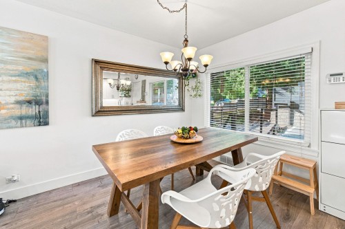 300 25Th Street E, North Vancouver, BC 